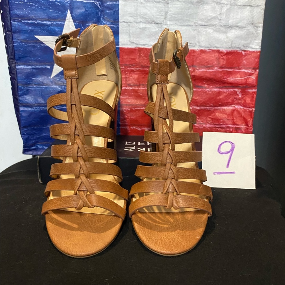 Size 9 Ladies Heeled Sandals